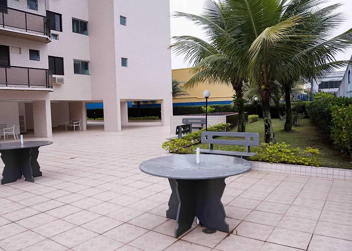 Menlia Guarujá Apartamento